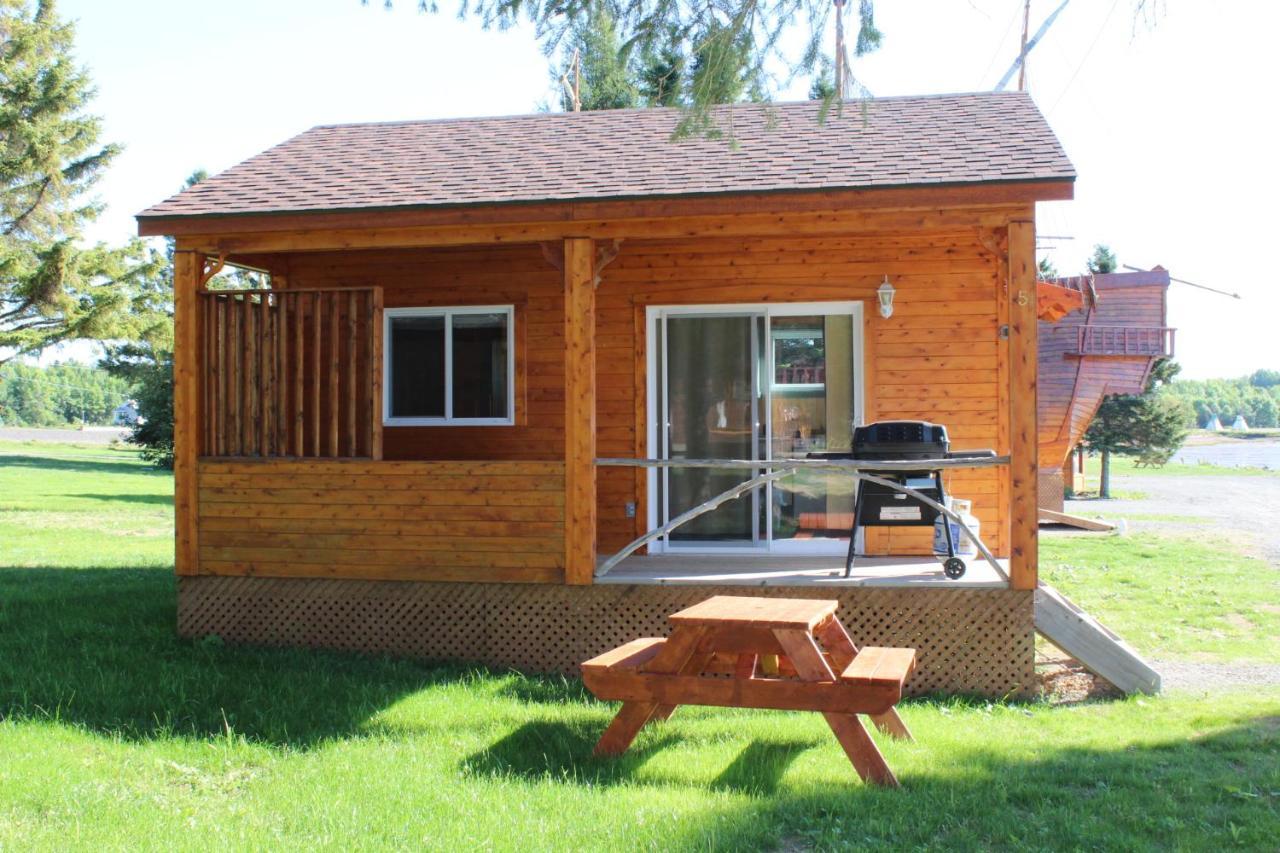 Chalets De L'Anse Ste Helene Maria Bagian luar foto